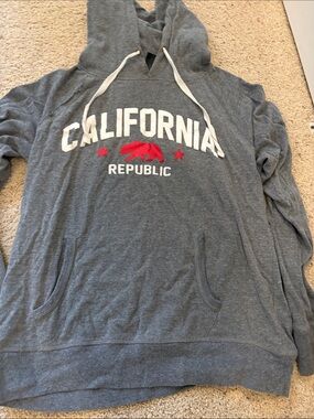 California Republic Gray Hooded Pullover with Red Bear Graphic